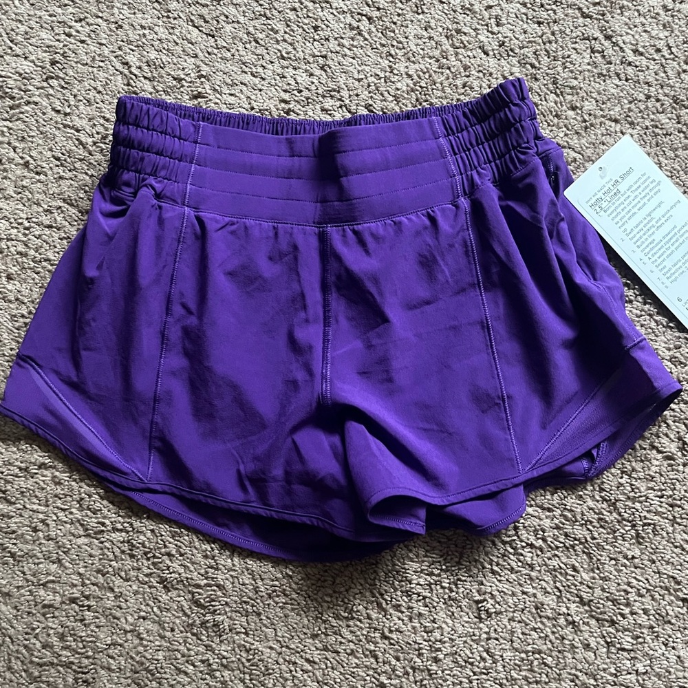 Lululemon Hotty hot shorts high rise 2.5 length